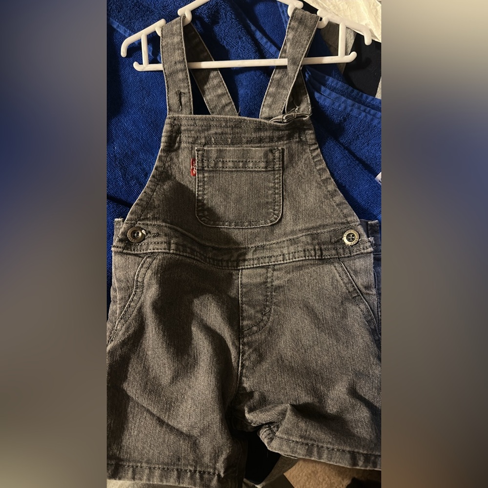 Levi's overall shorts